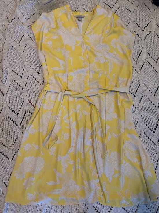 Dresses & Skirts - Yellow Floral Button Down Shirt Dress